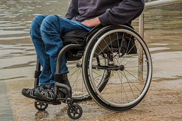 Paraplégique : comprendre, soutenir et favoriser l'autonomie